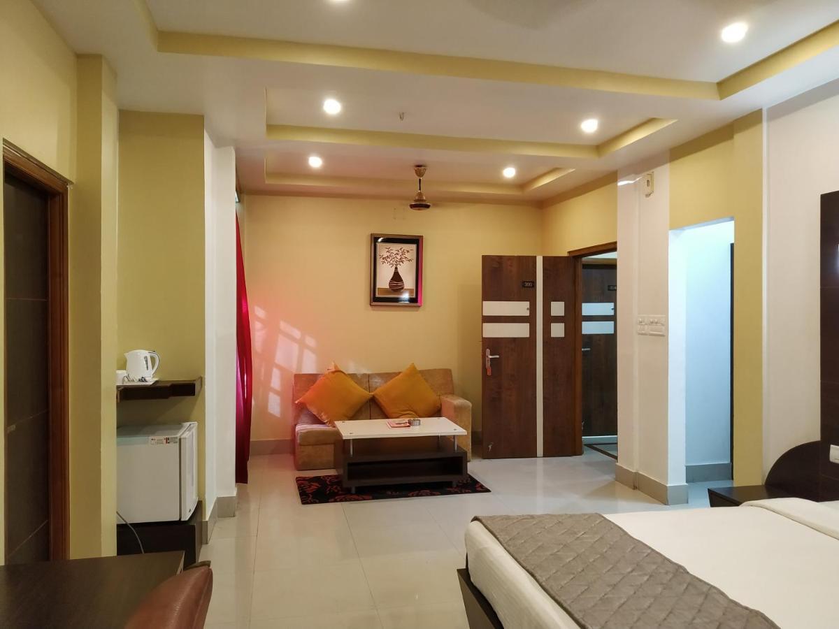 Hotel Sc Continental Itānagar Zewnętrze zdjęcie