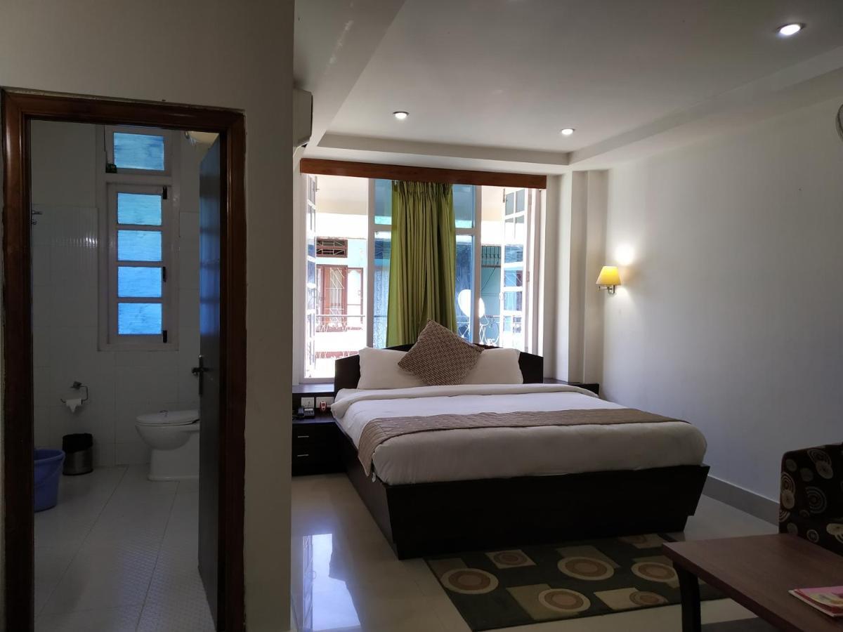 Hotel Sc Continental Itānagar Zewnętrze zdjęcie