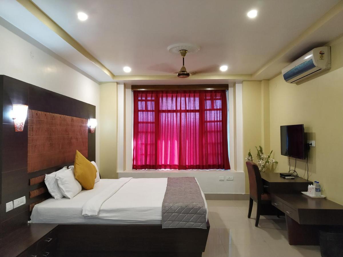 Hotel Sc Continental Itānagar Zewnętrze zdjęcie
