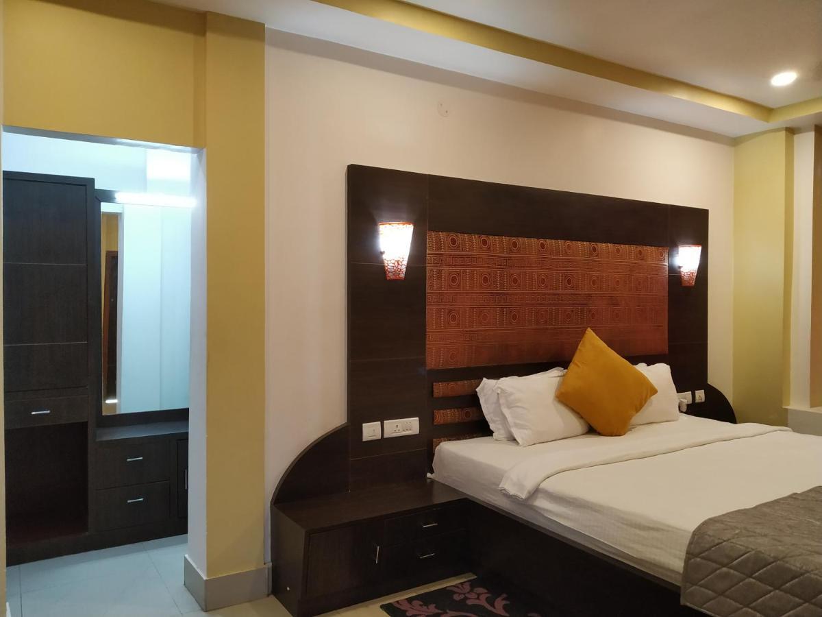 Hotel Sc Continental Itānagar Zewnętrze zdjęcie